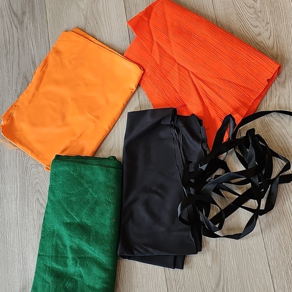 Vintage Butterick Halloween Pattern & Fabric For Pumpkin Costumes - Picture 6 of 8